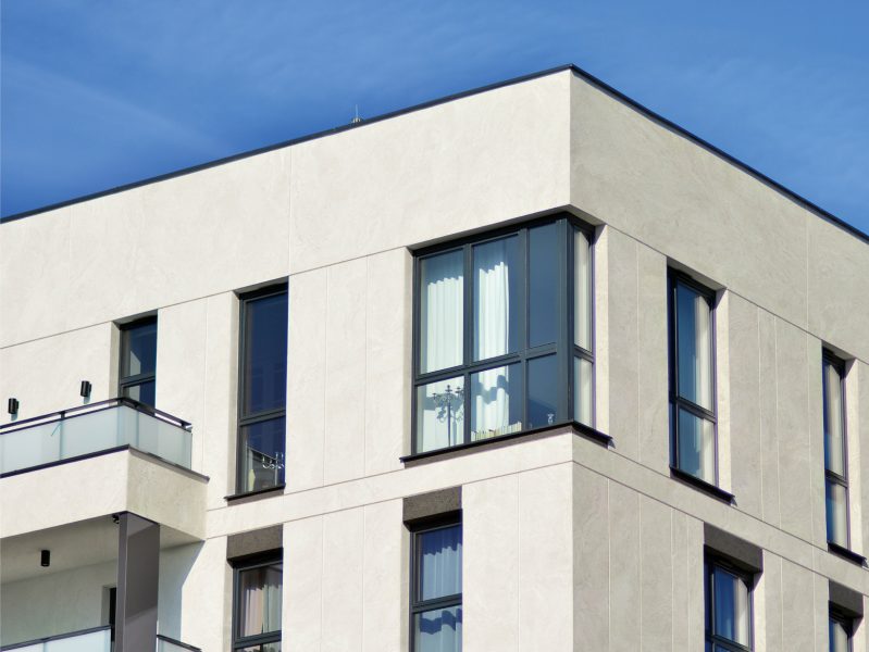 travertine-minimal-white-5