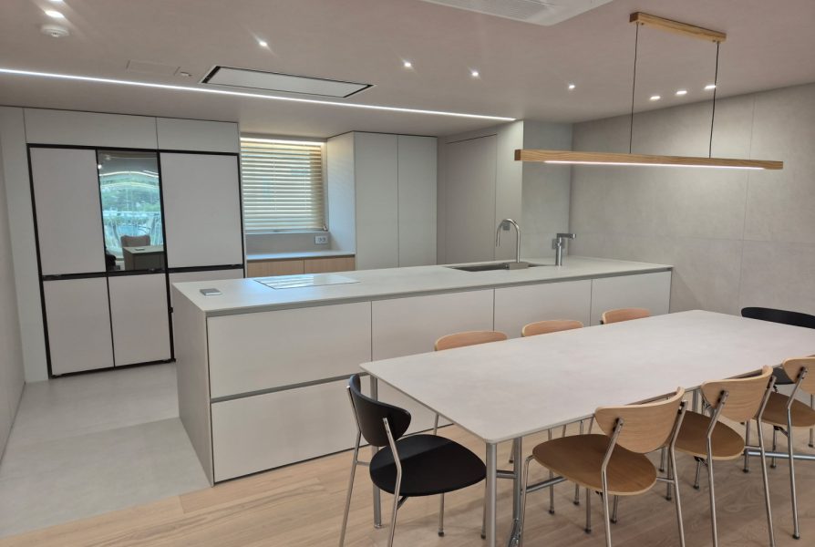 부스트화이트 (5)